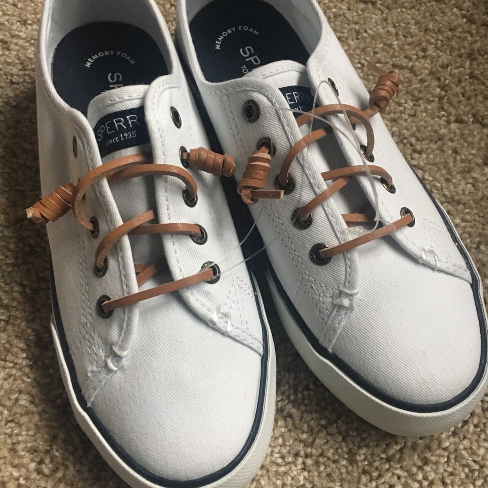 BRAND NEW NO TAG Women’s Size 7M Sperry Top-siders